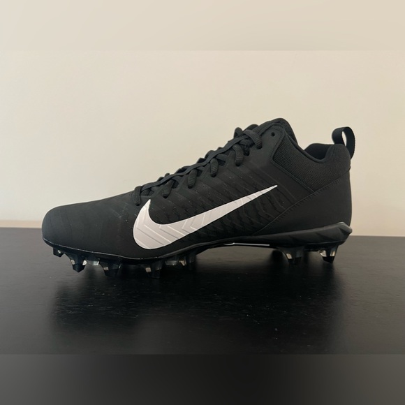 nike lacrosse cleats black